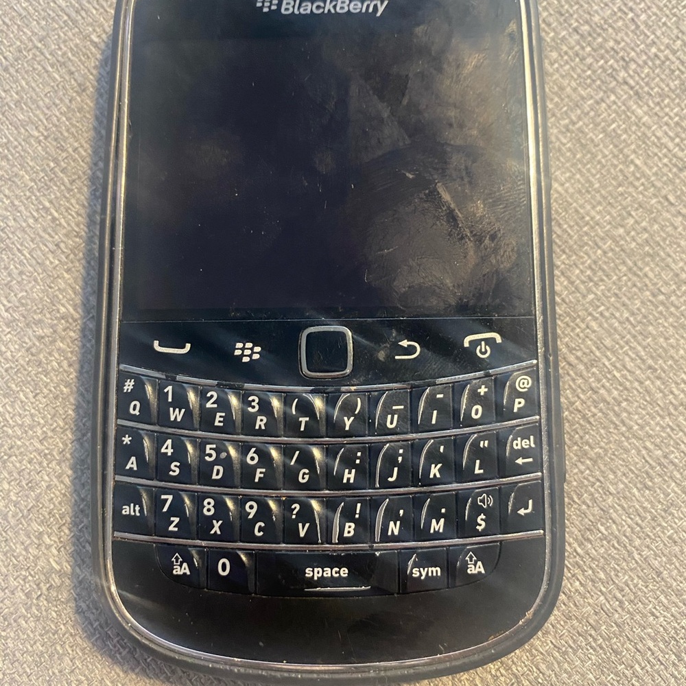BlackBerry Bold 9900 Smartphone - Parts Only